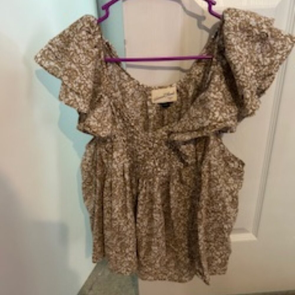 Summer Top - Large - Floral Summer Top - open arms - never worn